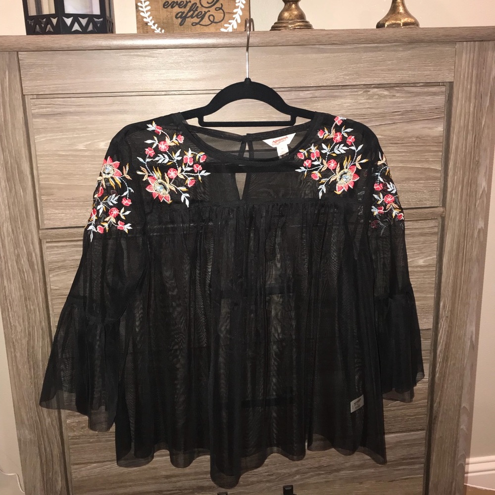 Embroid- top